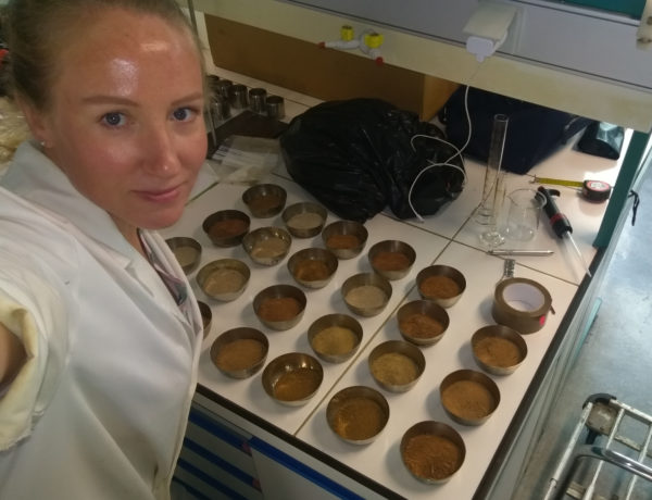 Jenny Veenstra in the lab